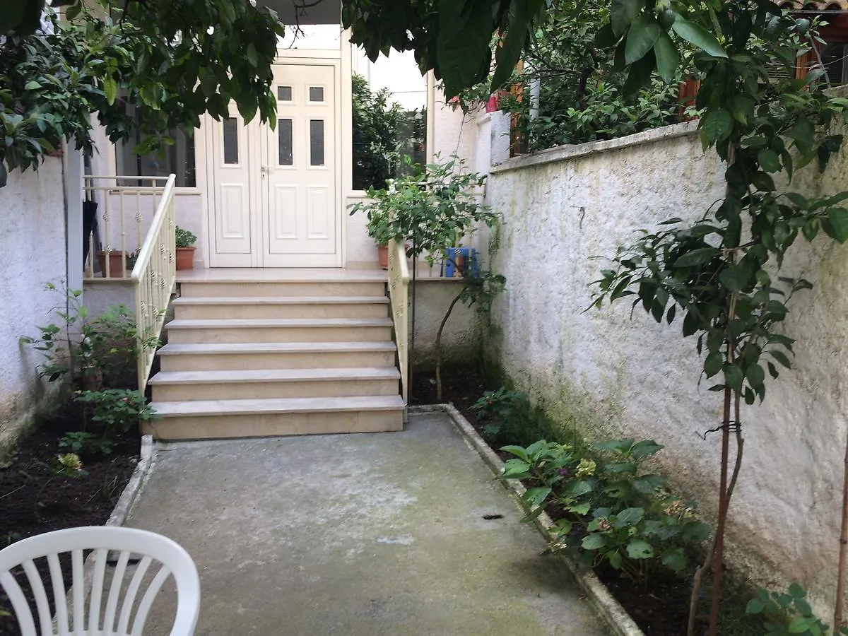 Nina Guest House Tiran Oda ve Kahvaltı