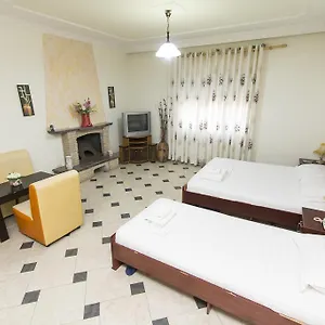 57 Gasthof Tirana