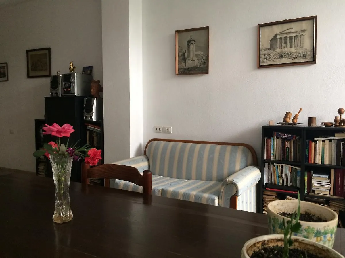 Nina Guest House Tirana 0*,  Albania
